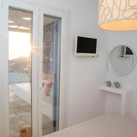 Iliopetra Residence Agios Romanos Exterior photo